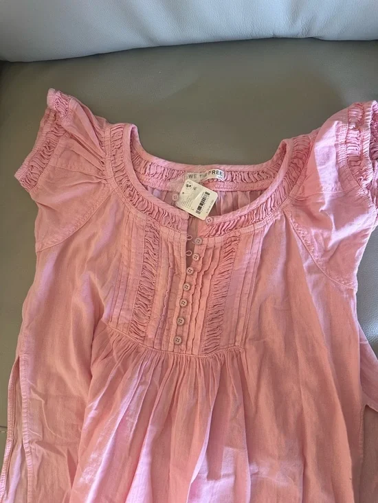 We The Free by Free People Pink Long Pintucked Ruffle Front Henley Top NWT Sz L - Picture 5 of 11